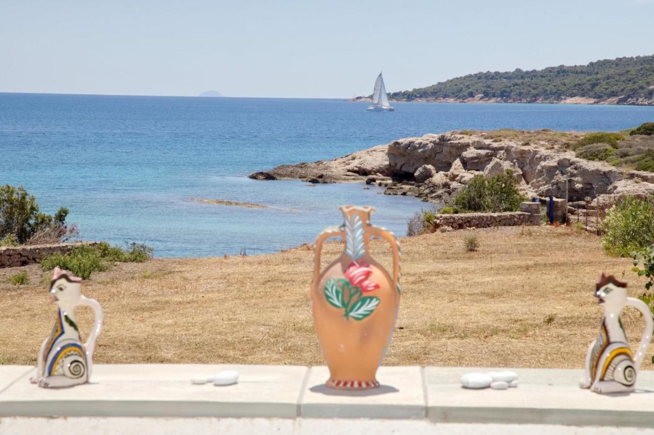Aroura Homes 4Br Beachfront Villa Spetses Town Bagian luar foto