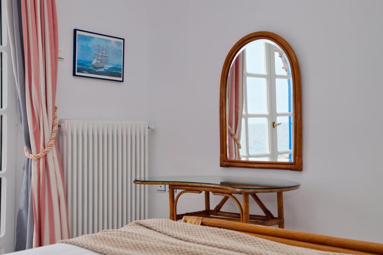 Aroura Homes 4Br Beachfront Villa Spetses Town Bagian luar foto