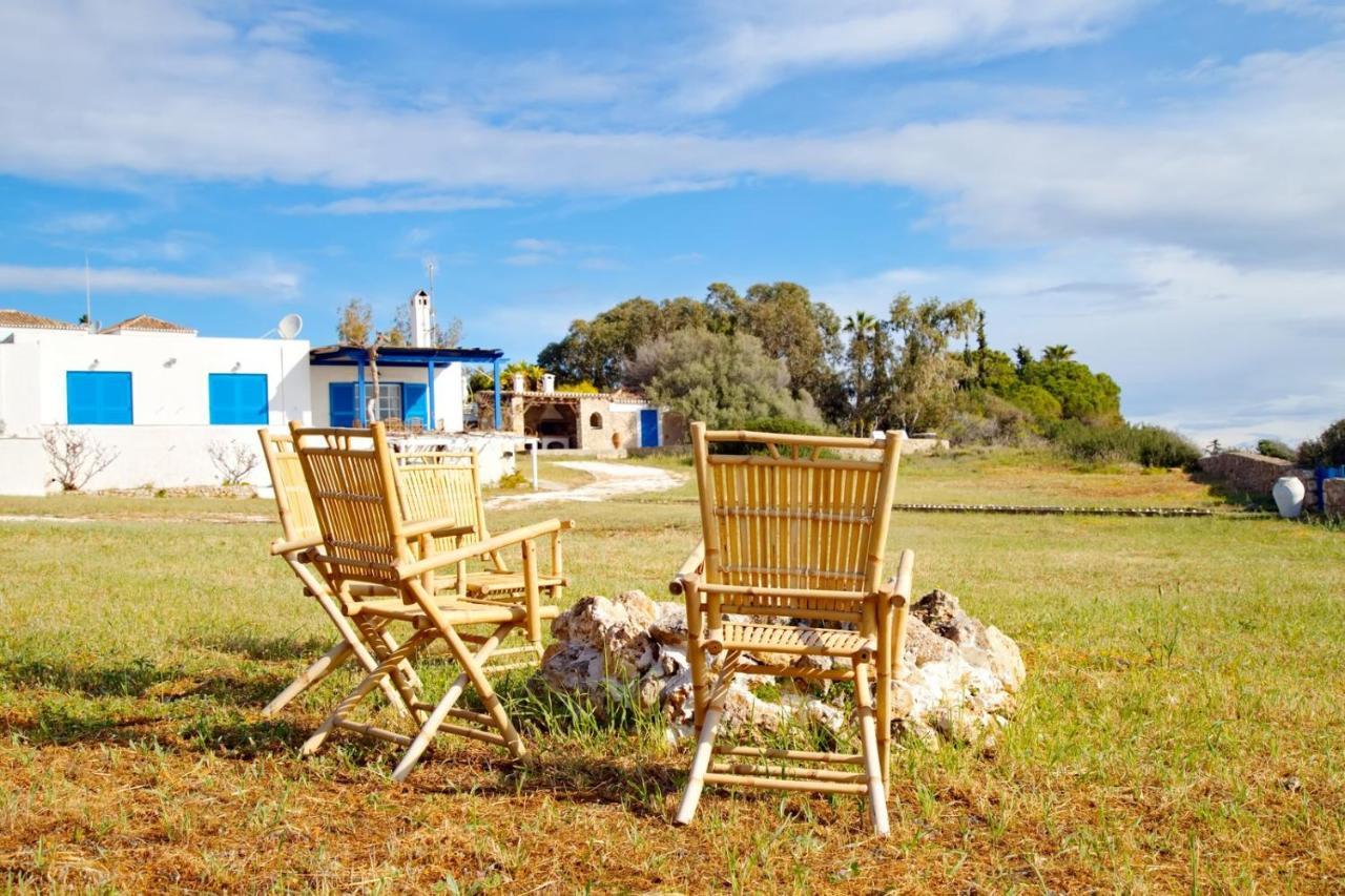Aroura Homes 4Br Beachfront Villa Spetses Town Bagian luar foto